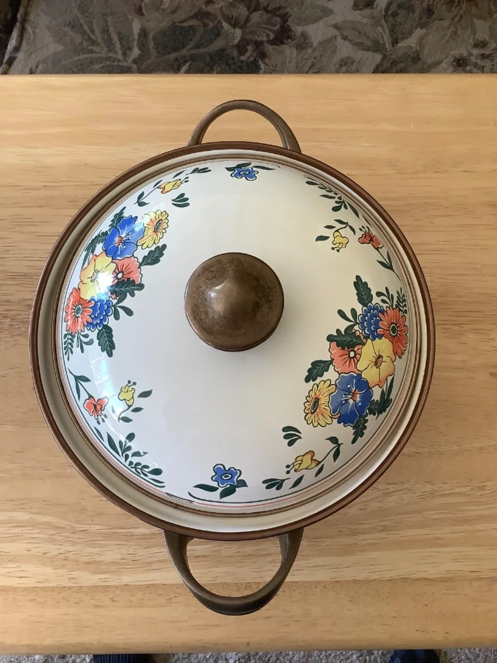 Vintage 1981 M Kamenstein ENAMEL COOKWARE 5-Piece Floral Design Brass Handles